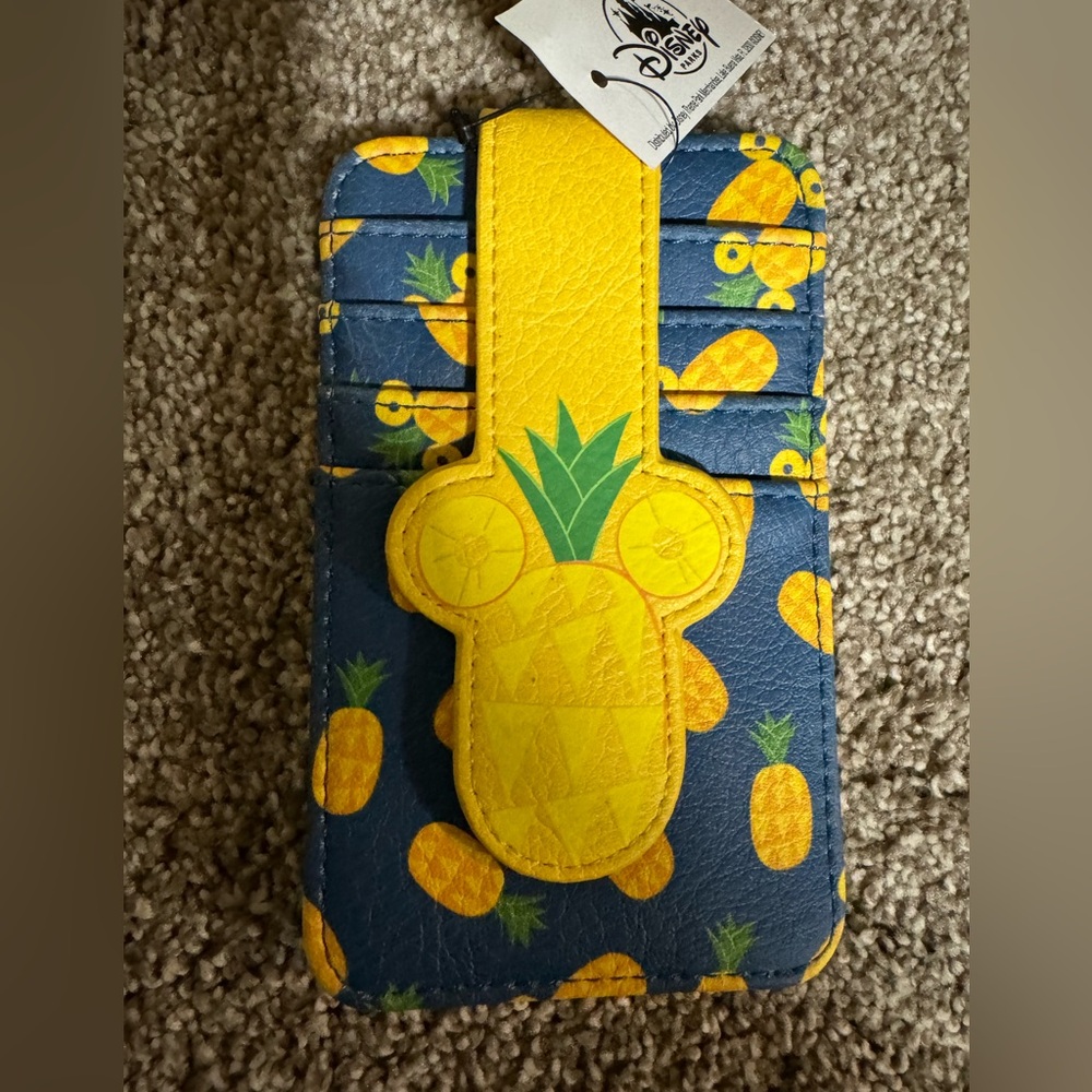 Disney pineapple Mickey card holder